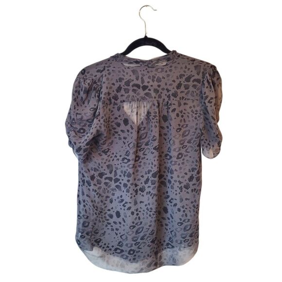 T. Babaton Women's Charcoal Grey Sheer Leopard Print 100% Silk Ruffle Blouse S - Picture 2 of 5